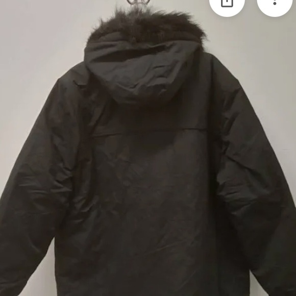 Tudor Court (Size Lg) Black Jacket, detachable faux fur hood & toggle buttons - Picture 7 of 11